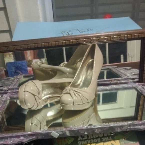 Heels - Picture 7 of 8